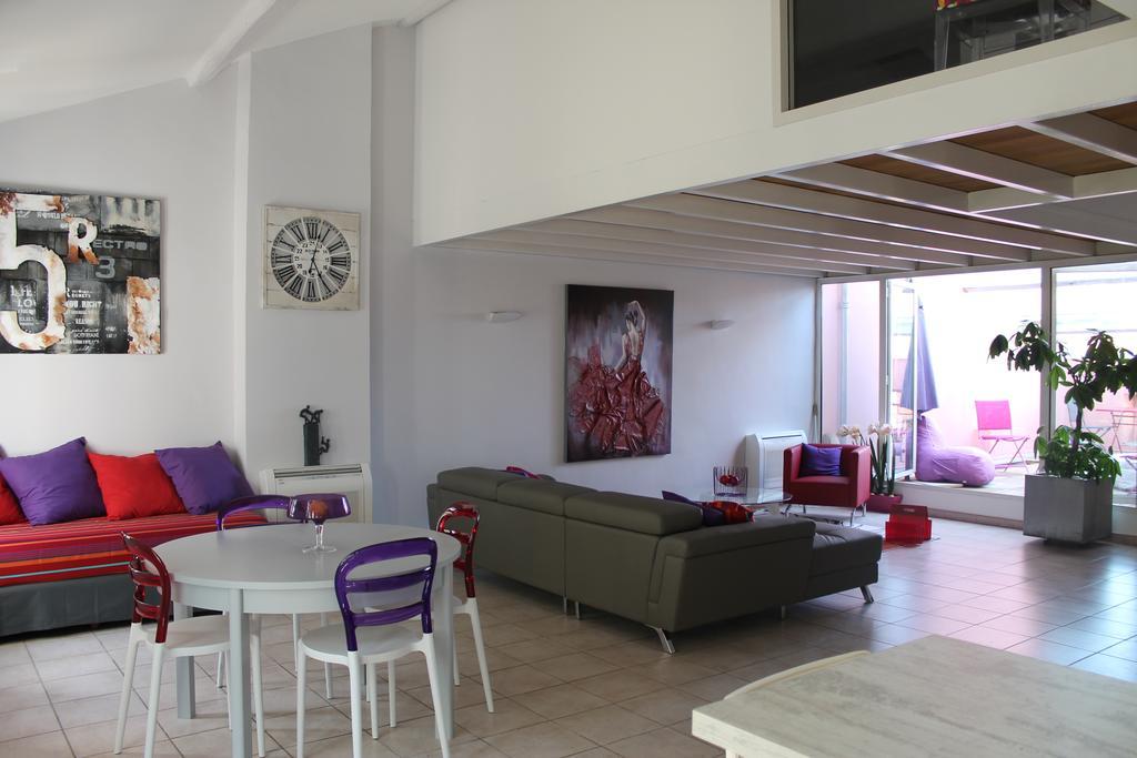 Апартаменти Le Loft De La Robine 110M2 Нарбонн Номер фото
